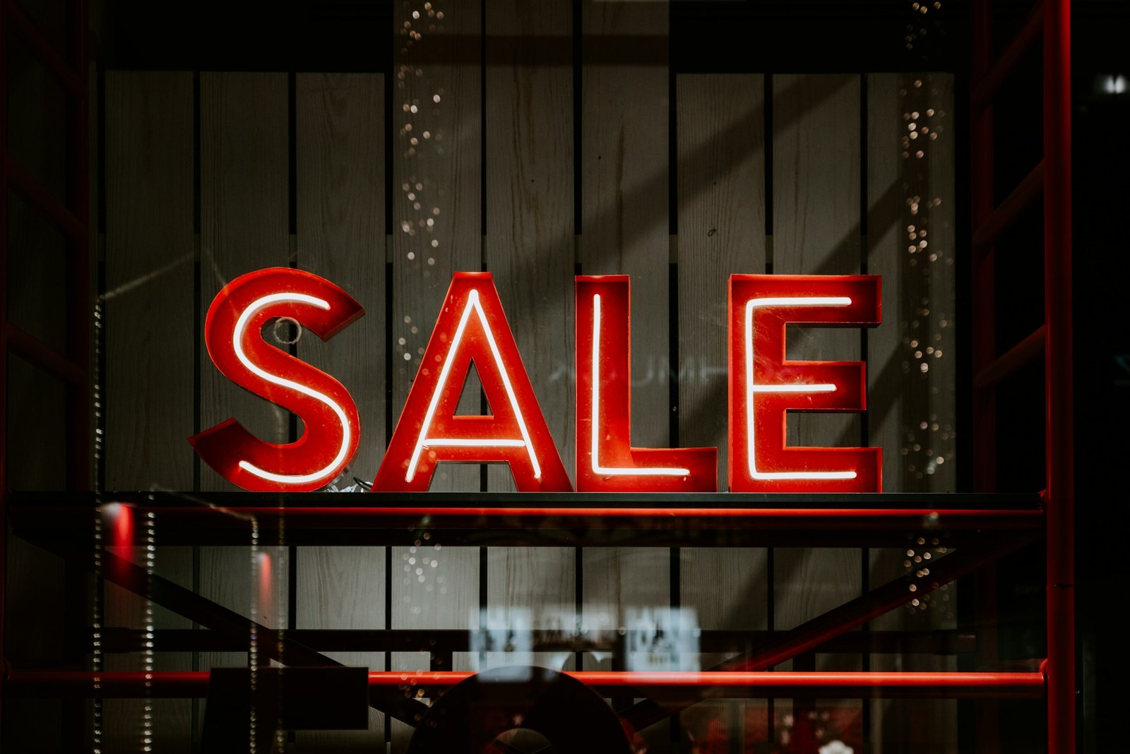 How to Track a Sale Price Before You Buy